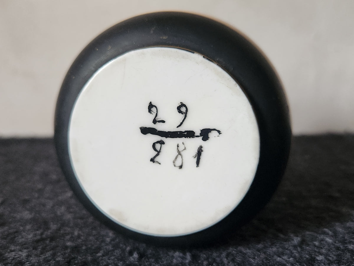 Petit vase ancien en verre, peint à la main, modèle unique français