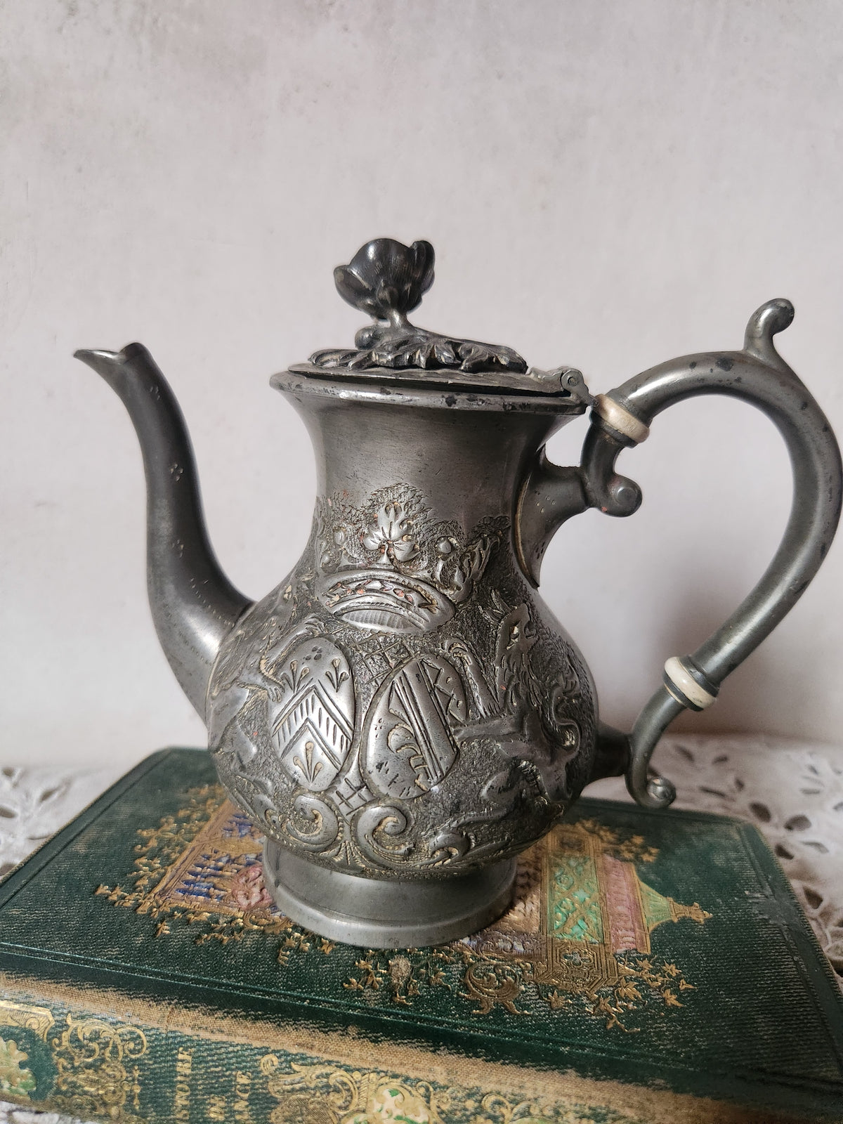 Théière ancienne du XIXe siècle par George Travis Sheffield