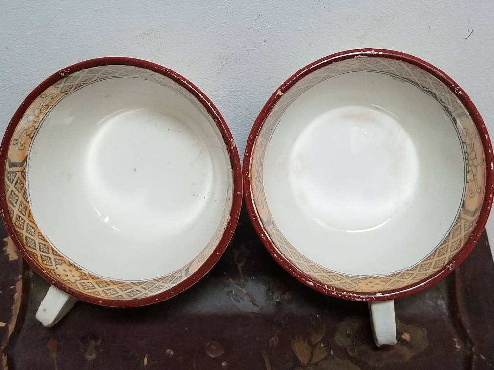 Tasses à thé et soucoupes anciennes Sarreguemines, style chinoiserie