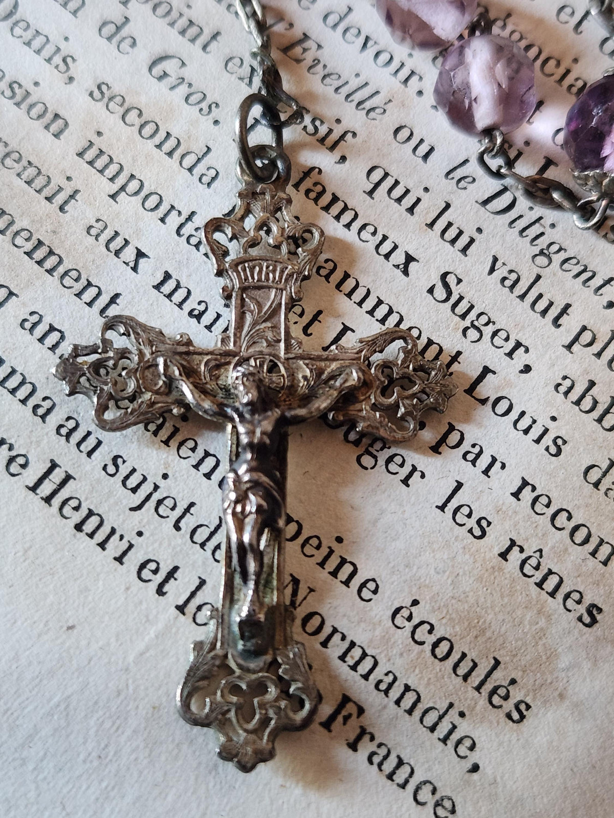Vintage French Silver Crucifix Rosary Clear purple Glass Beads. Prayer Beads in Leather Pouch.