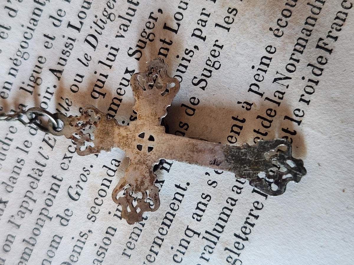Vintage French Silver Crucifix Rosary Clear purple Glass Beads. Prayer Beads in Leather Pouch.